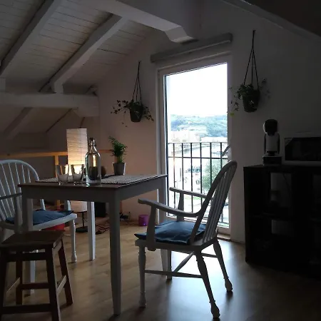 ホームステイ Amets House ビルバオ